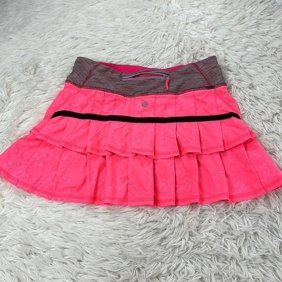 Lululemon Run: Pace Setter Skirt *Regular Flash / Wee Are From Space Deep Coal - Picture 6 of 8